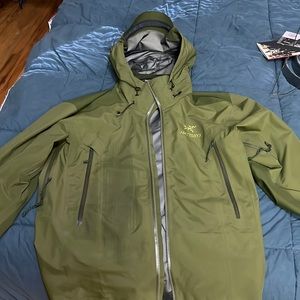 Arc’teryx Beta AR shell